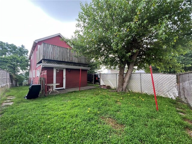 2220 Cronemeyer St, Mckeesport, PA 15132 - view of fenced backyard
