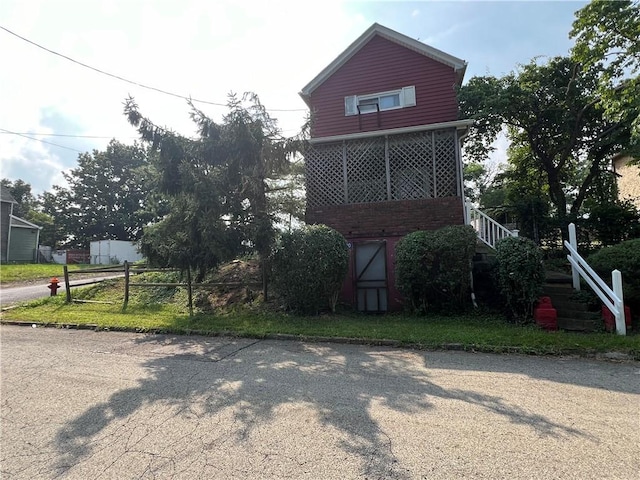 2220 Cronemeyer St, Mckeesport, PA 15132 - photo 1
