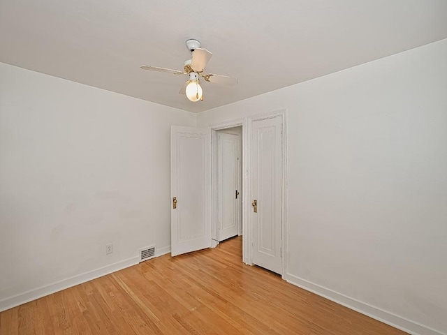 376 Mcclellan Dr, Pleasant Hills, PA 15236 - unfurnished room featuring light wood-style flooring and ceiling fan
