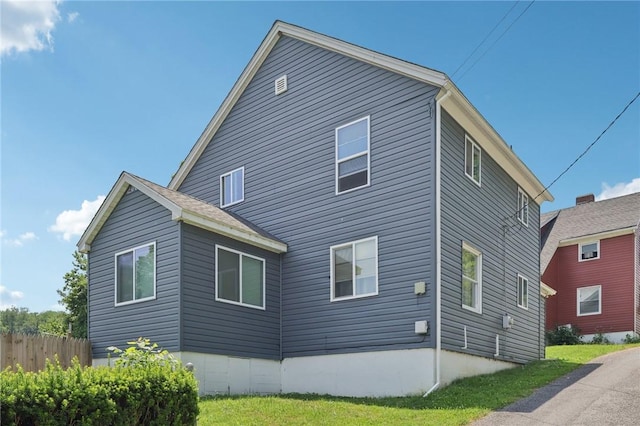 130 Pershing Blvd, Nemacolin, PA 15351 - view of side of home
