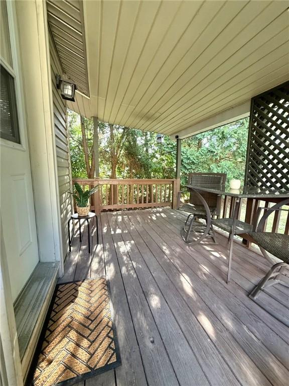 133 E Fairmont Ave, New Castle, PA 16105 - photo 25