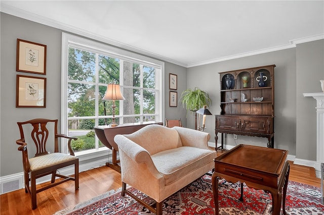 930 Valleyview Rd, Mt Lebanon, PA 15243 - living area featuring wood finished floors and crown molding