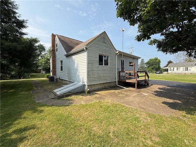 3170 Dutch Ridge Rd, Brighton Twp, PA 15009 - view of side of property with a chimney and a lawn