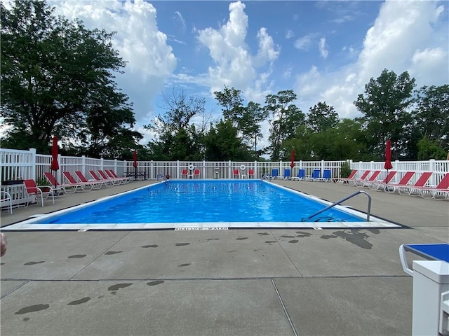 2207 Kenzie Dr, Robinson Twp, PA 15205 - community pool featuring a patio
