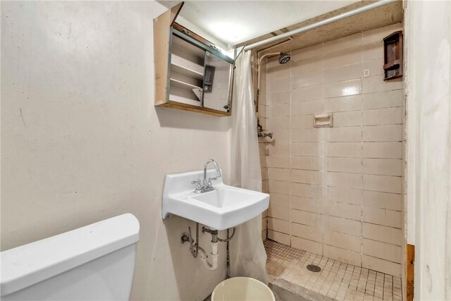 3405 Willett Rd, Baldwin Boro, PA 15227 - full bath with toilet and a stall shower