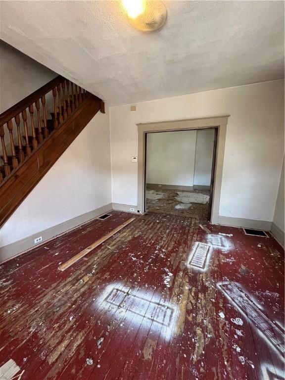 507 8th St, New Brighton, PA 15066 - photo 3