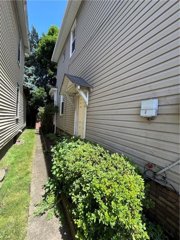 507 8th St, New Brighton, PA 15066 - photo 2