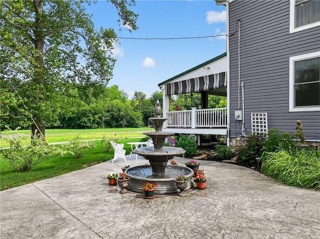 160 Railroad St, Hempfield Twp, PA 15665 - view of patio / terrace