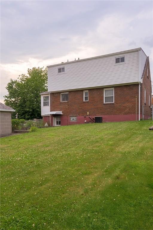 148 E Schwab, Whitaker, PA 15120 - photo 4