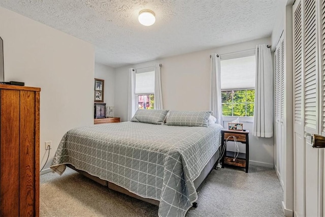 27 Watson St, Leet Twp, PA 15143 - bedroom with carpet flooring and a textured ceiling