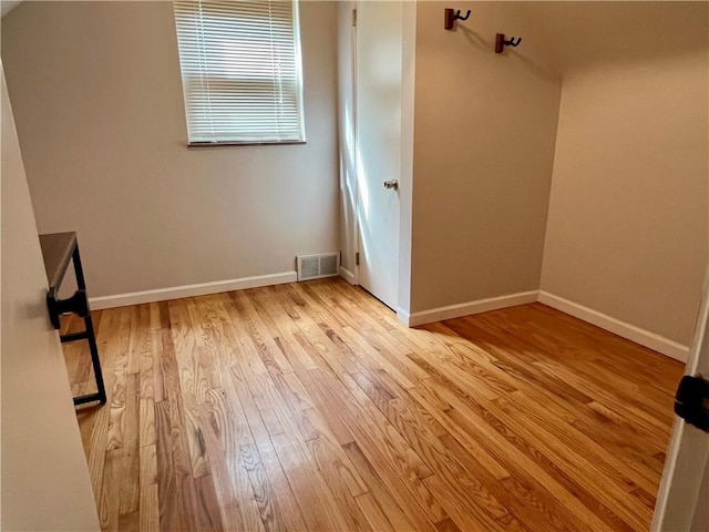 716 Vallevista Ave, Mt Lebanon, PA 15234 - additional living space with light wood-style flooring and baseboards