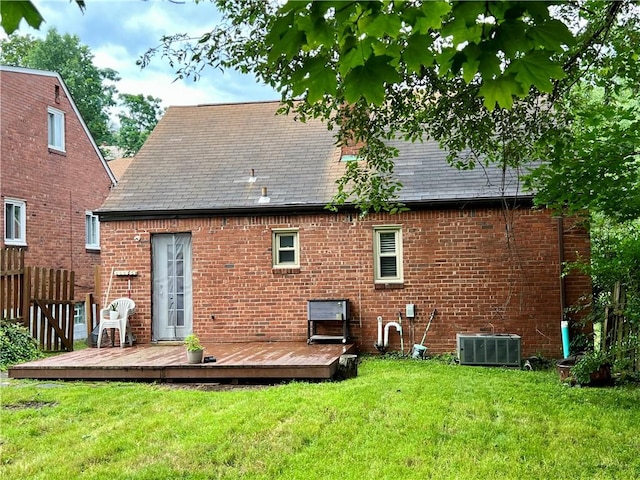 716 Vallevista Ave, Mt Lebanon, PA 15234 - back of property featuring brick siding, a wooden deck, and roof with shingles