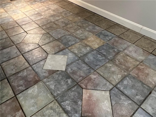 716 Vallevista Ave, Mt Lebanon, PA 15234 - detailed view of baseboards