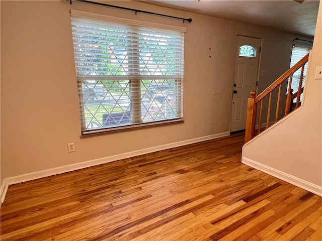 716 Vallevista Ave, Mt Lebanon, PA 15234 - entrance foyer with wood finished floors and stairway