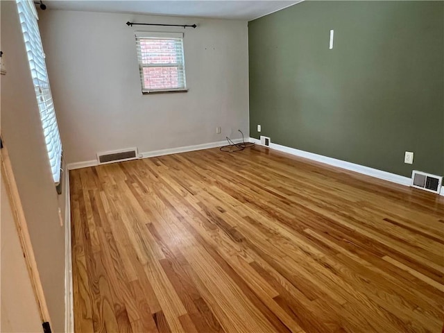 716 Vallevista Ave, Mt Lebanon, PA 15234 - spare room featuring wood finished floors and baseboards