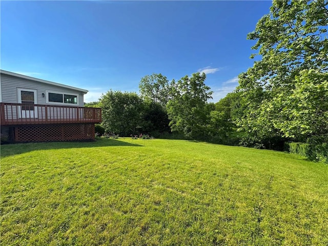81 Baltimore St, Irwin, PA 15642 - view of grassy yard with a wooden deck