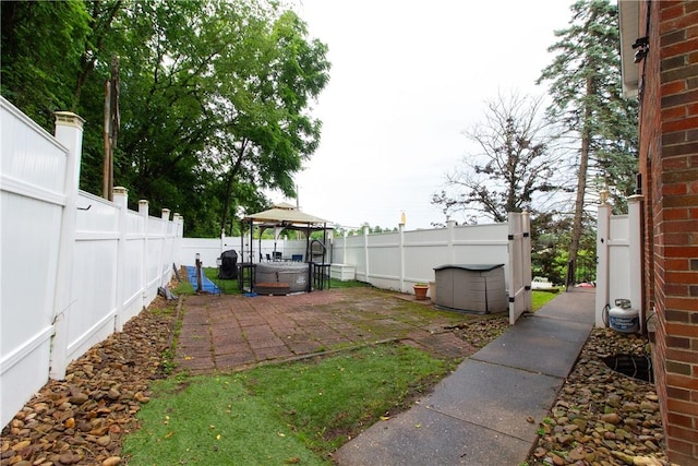 5401 Perrysville Rd, Ross Twp, PA 15229 - fenced backyard with a gazebo and a patio
