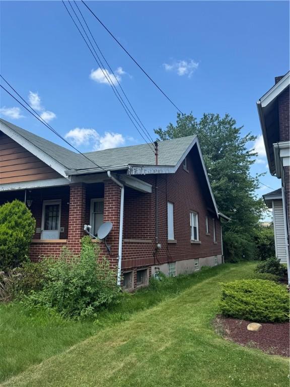 30 Commonwealth Ave, Duquesne, PA 15110 - photo 2