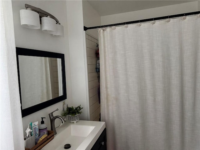 1418 Neshannock Blvd, New Castle/2Nd, PA 16105 - full bathroom with vanity