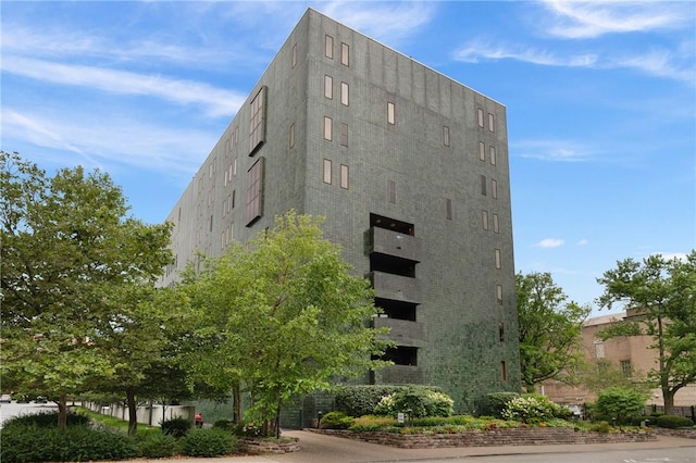 540 N Neville St Unit 705, Oakland, PA 15213 - photo 1