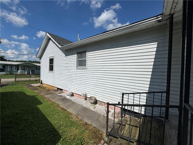 323 Cottage Ave, Masontown, PA 15461 - photo 22