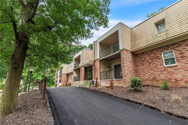 555 Sloop Rd Unit 12, Mccandless, PA 15237 - photo 1
