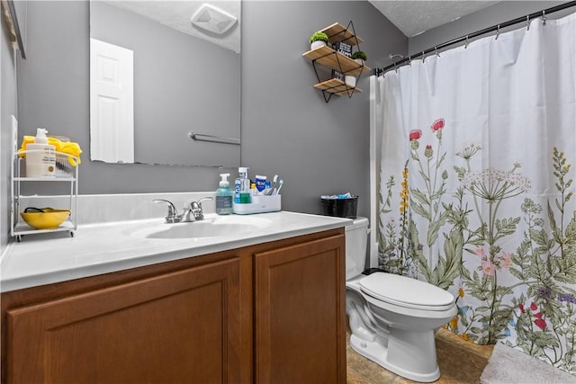 421 Colt Cir, Findlay Twp, PA 15026 - bathroom featuring vanity, a textured ceiling, and curtained shower