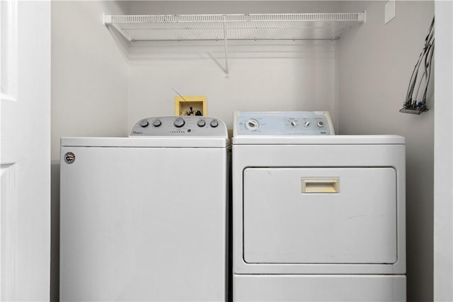 3011 Lenox Oval, Ross Twp, PA 15237 - laundry area featuring washing machine and dryer