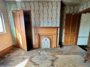 1708 Watson St, Downtown Pgh, PA 15219 - view of unfurnished living room