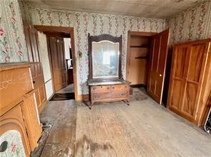 1708 Watson St, Downtown Pgh, PA 15219 - interior space featuring wallpapered walls and wood finished floors
