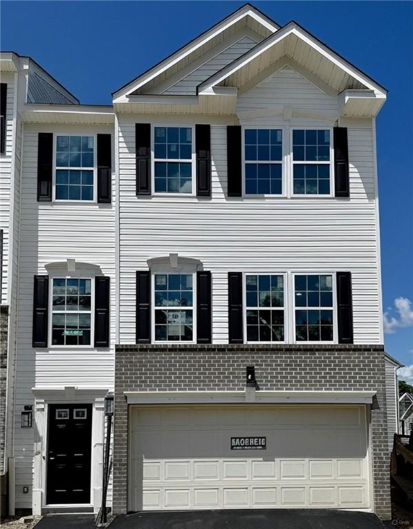 179 Lockheed Dr, Moon/Crescent Twp, PA 15108 - photo 1