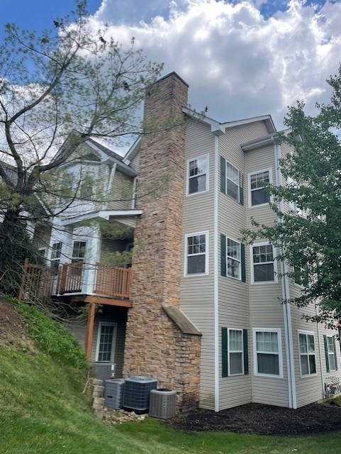 1521 Eagle Pointe Dr, Cecil, PA 15317 - photo 2
