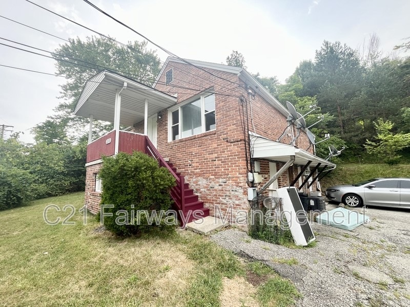 2551 Tilbrook Rd, Monroeville, PA 15146 - photo 2