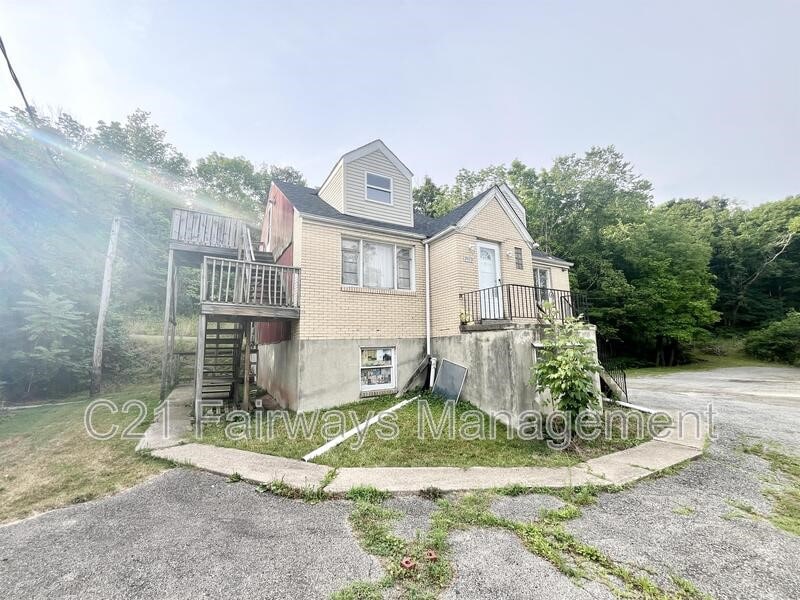 2551 Tilbrook Rd, Monroeville, PA 15146 - photo 3