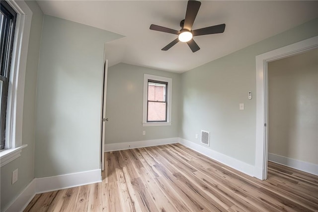 37 Defoe St, Perry Hilltop, PA 15214 - photo 24