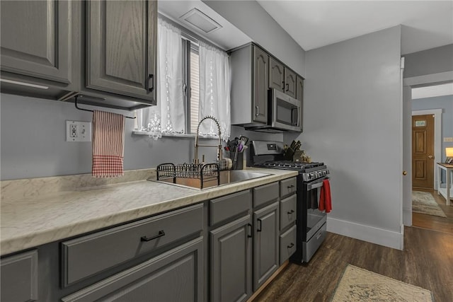 2110 Mcminn St, Aliquippa, PA 15001 - photo 12