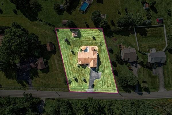 3129 Saranac Dr, South Pymatuning Twp, PA 16150 - aerial view of property and surrounding area featuring property boundaries highlighted