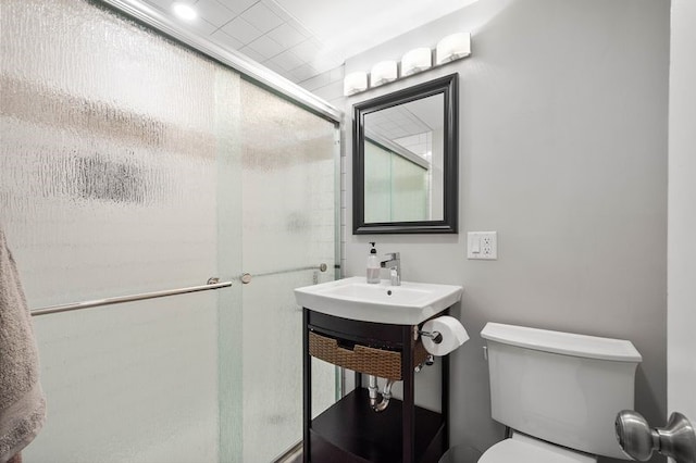 552 N Neville St Unit 26, Oakland, PA 15213 - full bathroom featuring toilet and a stall shower