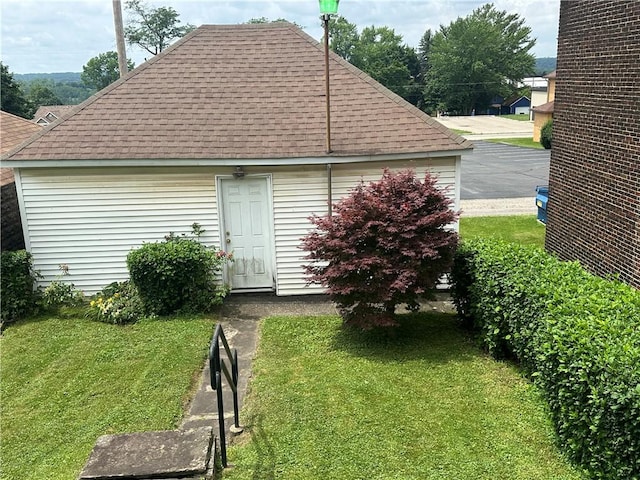 626 Fruit Ave, Farrell, PA 16121 - photo 30