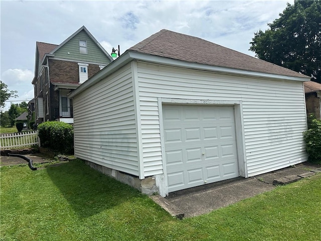 626 Fruit Ave, Farrell, PA 16121 - photo 33