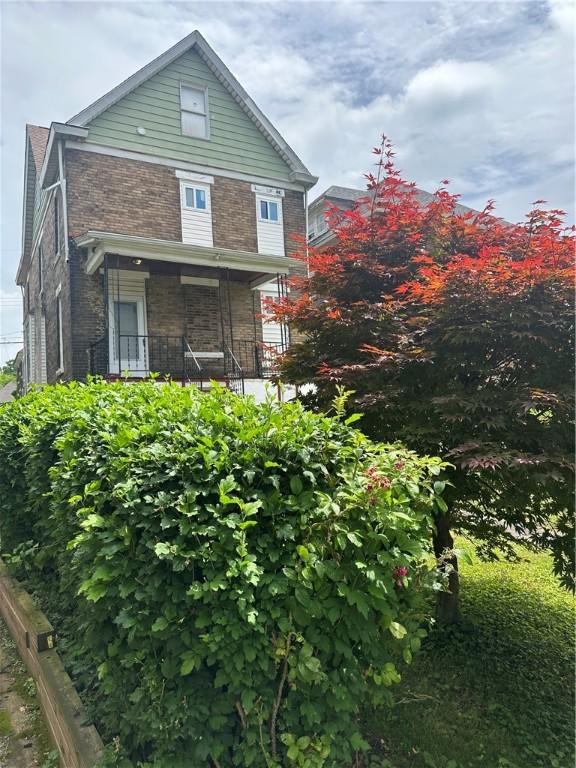 626 Fruit Ave, Farrell, PA 16121 - photo 34