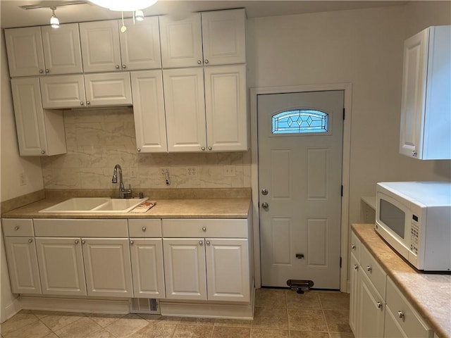 626 Fruit Ave, Farrell, PA 16121 - photo 4