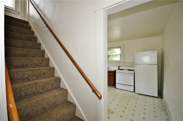 900 Vankirk St, Clairton, PA 15025 - photo 4