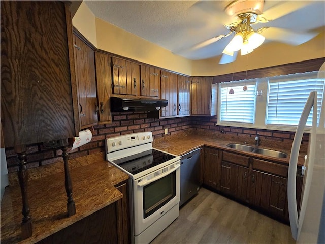 219 Johnston Dr, Ellwood City, PA 16117 - photo 7