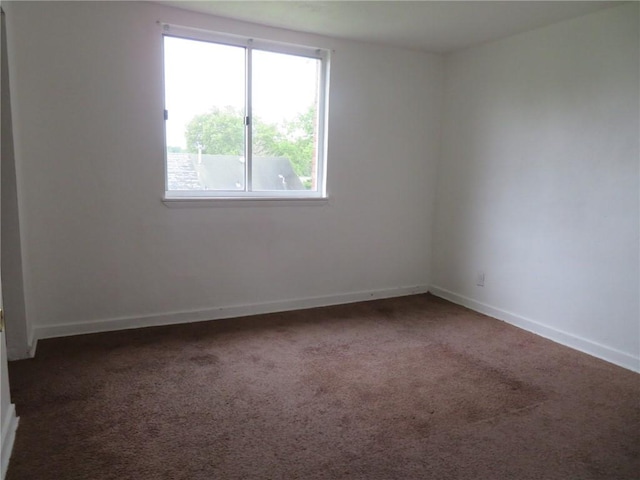 7005 Mckinley Ct, Clairton, PA 15025 - unfurnished room featuring carpet flooring and baseboards