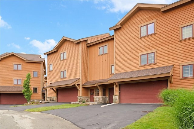 454 Southwind Cir, Seven Springs Resort, PA 15622 - photo 1