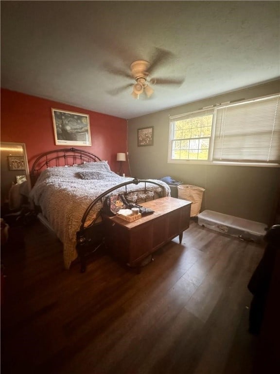 1060 Sugar Run Rd, Nottingham, PA 15367 - bedroom featuring wood finished floors and ceiling fan