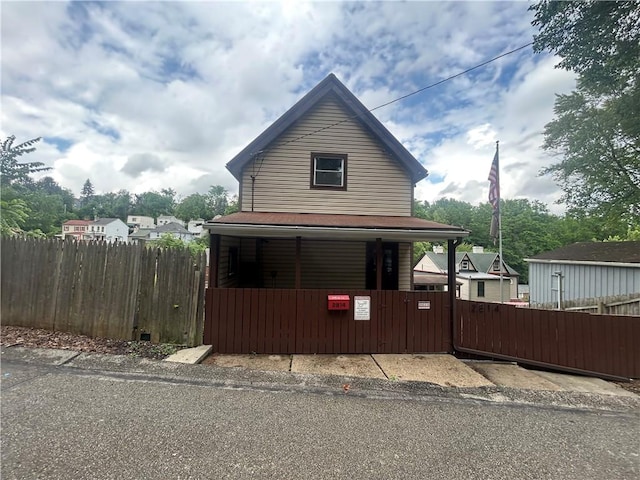 2814 Eccles St, South Side, PA 15210 - view of front of property featuring a gate and a porch