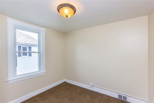 650 Loretta St, Greenfield, PA 15217 - unfurnished room featuring dark colored carpet and baseboards