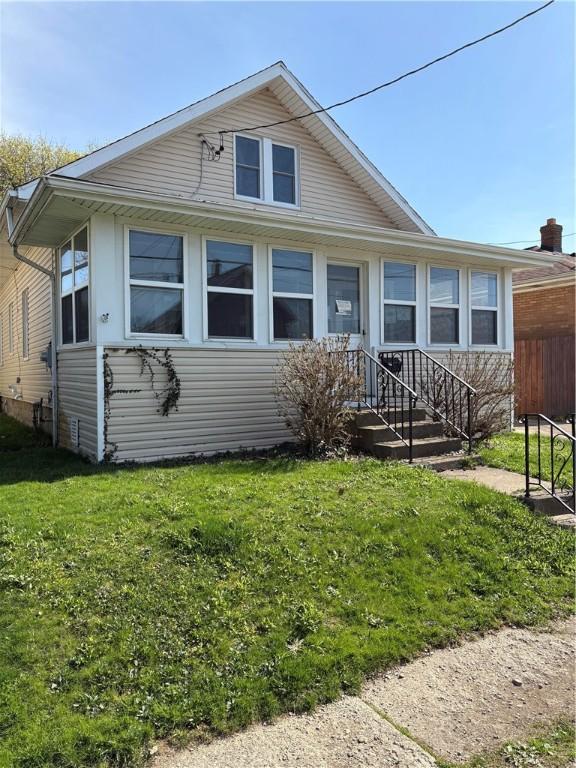 1377 W 32nd St, Erie City, PA 16508 - photo 1